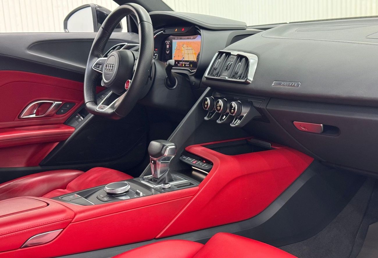 Audi R8 Sport Black Edition V10 (540 HP) 2018 Audi R8 Sport Black Edition V10, Warranty, Full Audi Service H