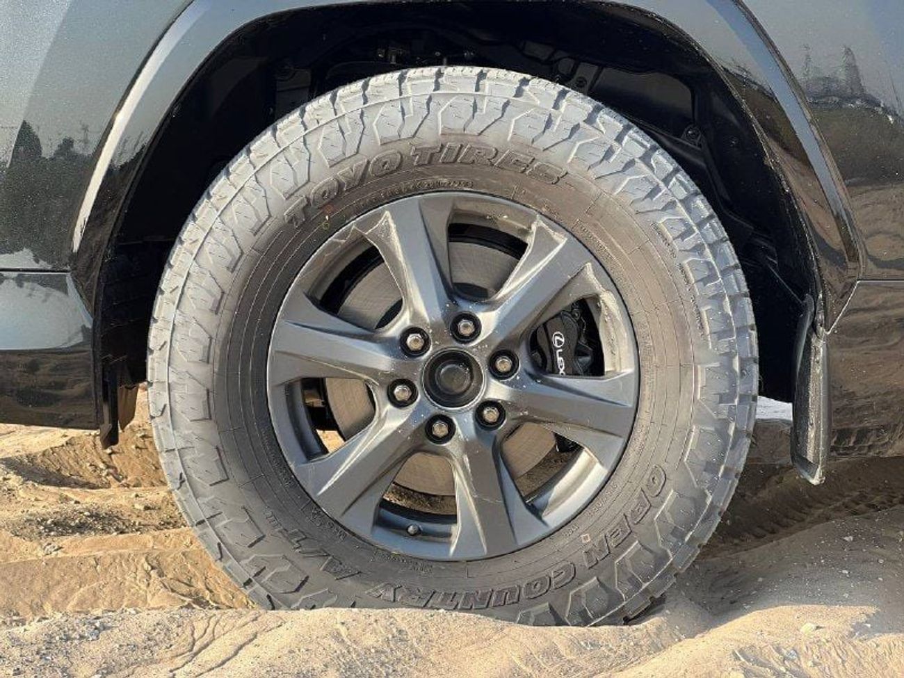 Lexus LX 600 OVER-TRAIL 3.5L PTR A/T // 2025 // FULL OPTION WITH OFF ROAD TYRE , RADAR , HEAD UP DISPLAY // SPECI