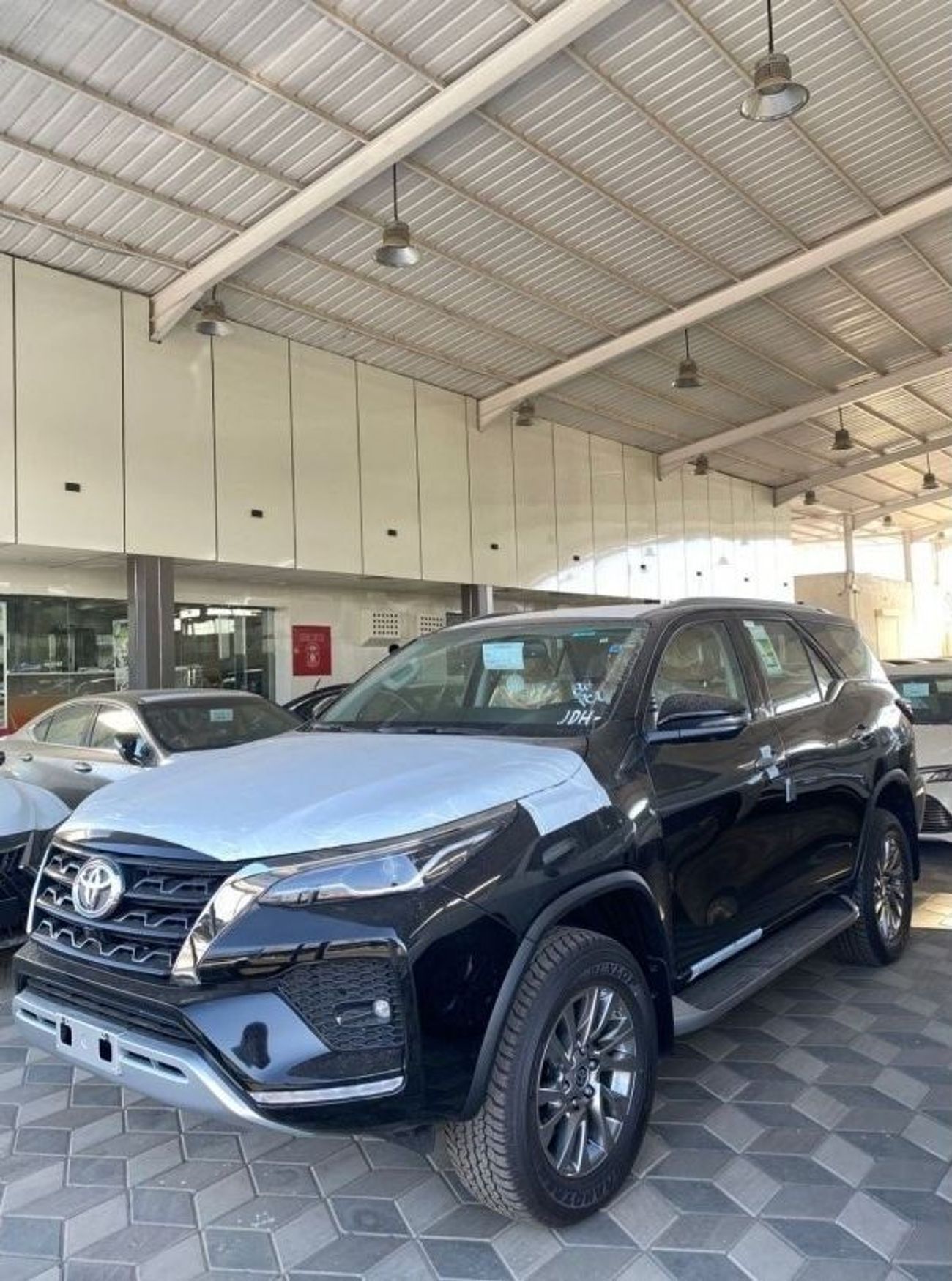 Toyota Fortuner VX1 4.0L