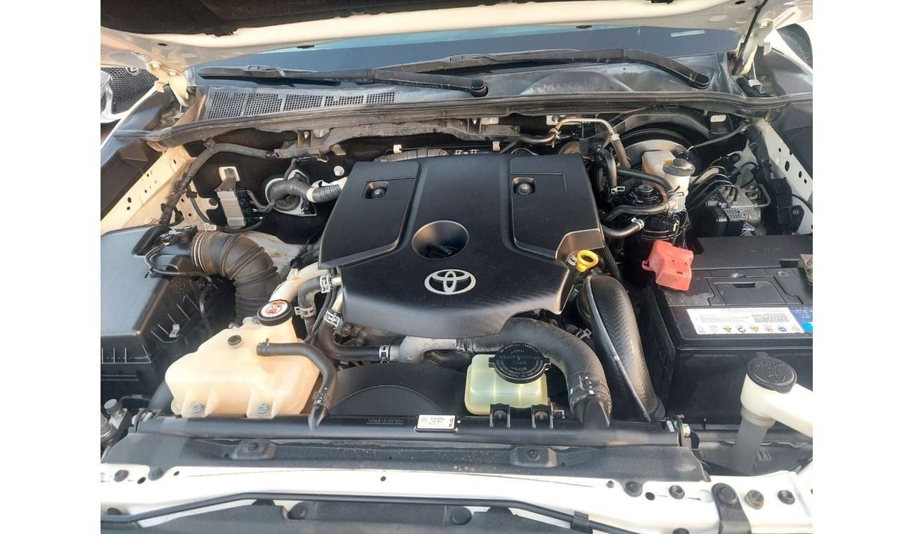 Toyota Hilux DC 2.4L 4WD DIESEL MANUAL TRANSMISSION