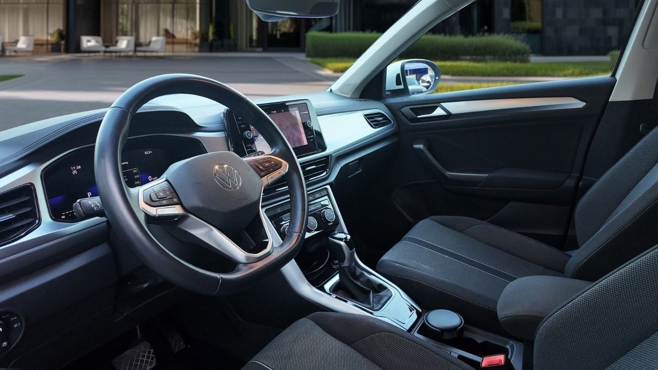 فولكس واجن T ROC Life 1.4L