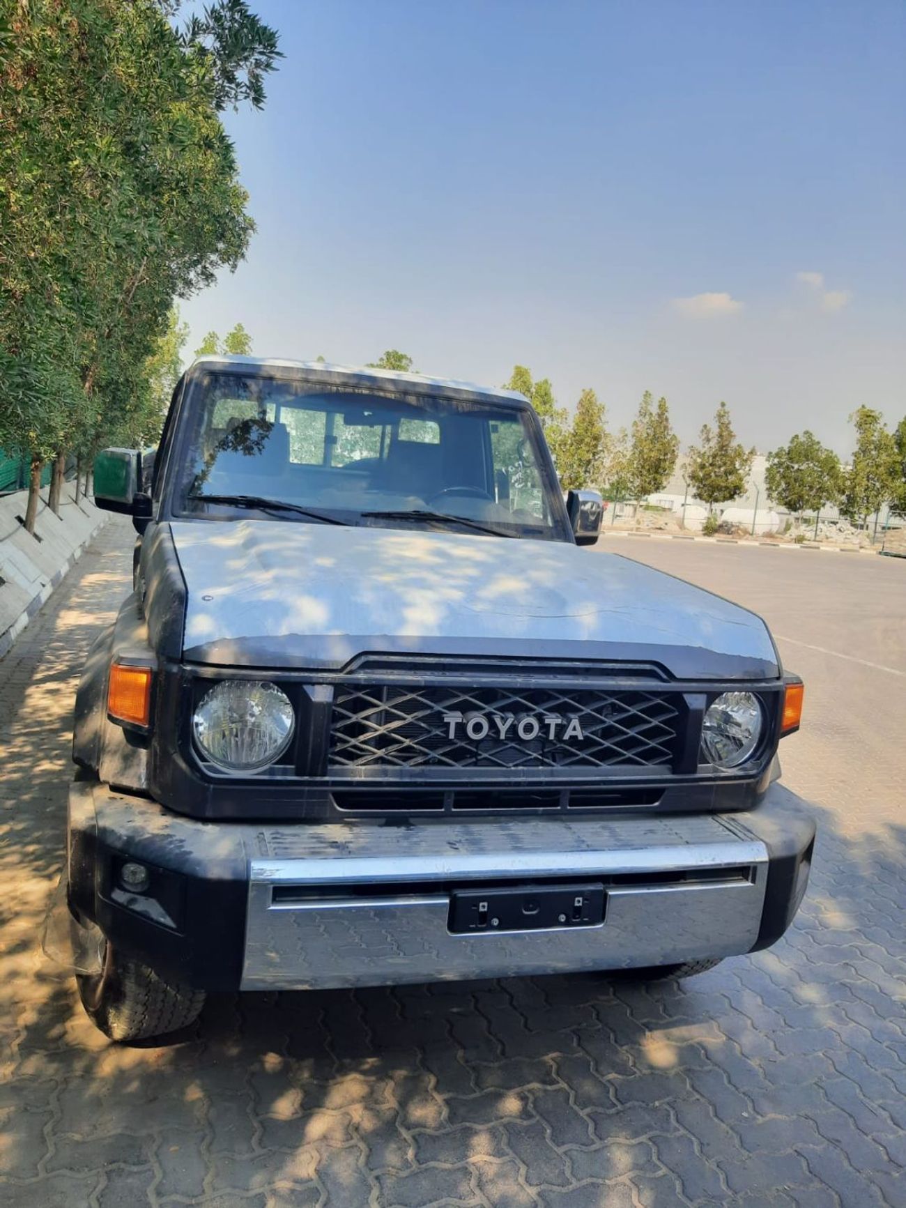 تويوتا لاند كروزر بيك آب TOYOTA LAND CRUISER SC 4.0L AT