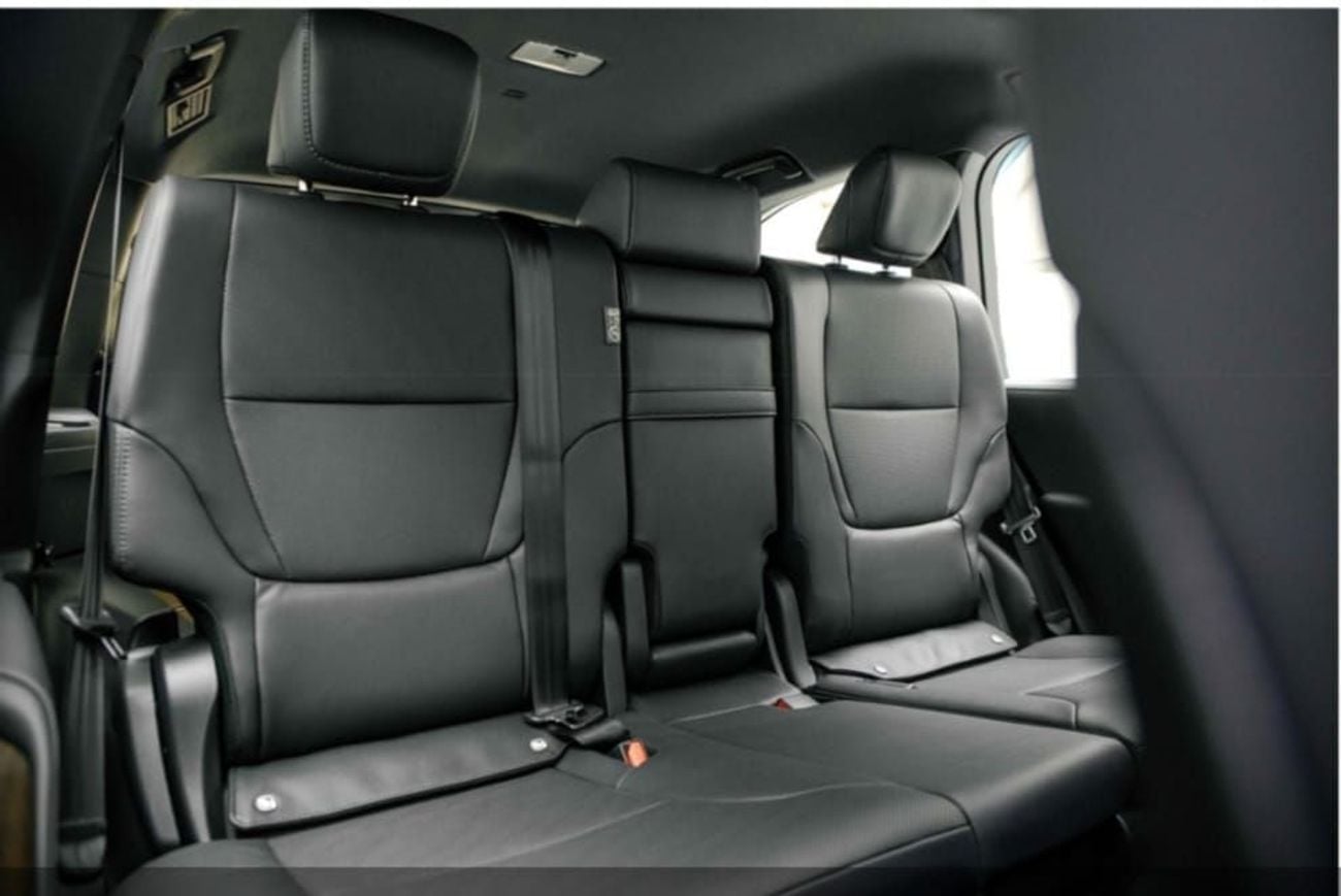 تويوتا لاند كروزر Toyota Land Cruiser GXR is a 7-seater, 4WD SUV with a 4.0L