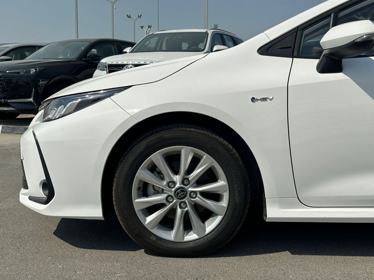 تويوتا كورولا 1.8 HYBRID, LEATHER SEAT, CRUISE CONTROL, SUNROOF MODEL 2025