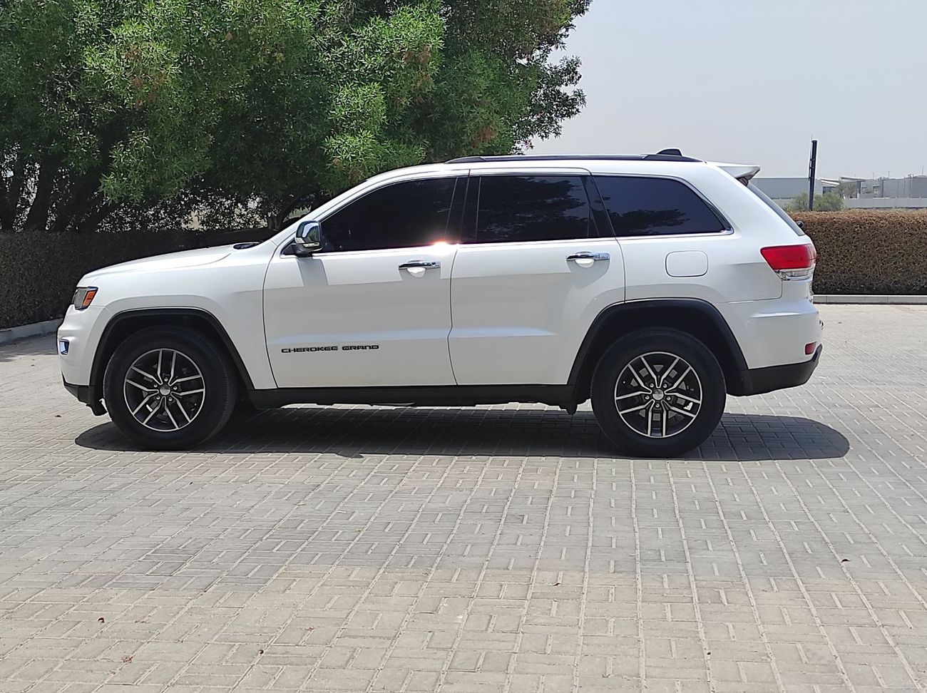 Jeep Grand Cherokee Limited 3.6L Jeep Grand Cherokee 2018 Limited Full automatic 4×4 V6 3.6