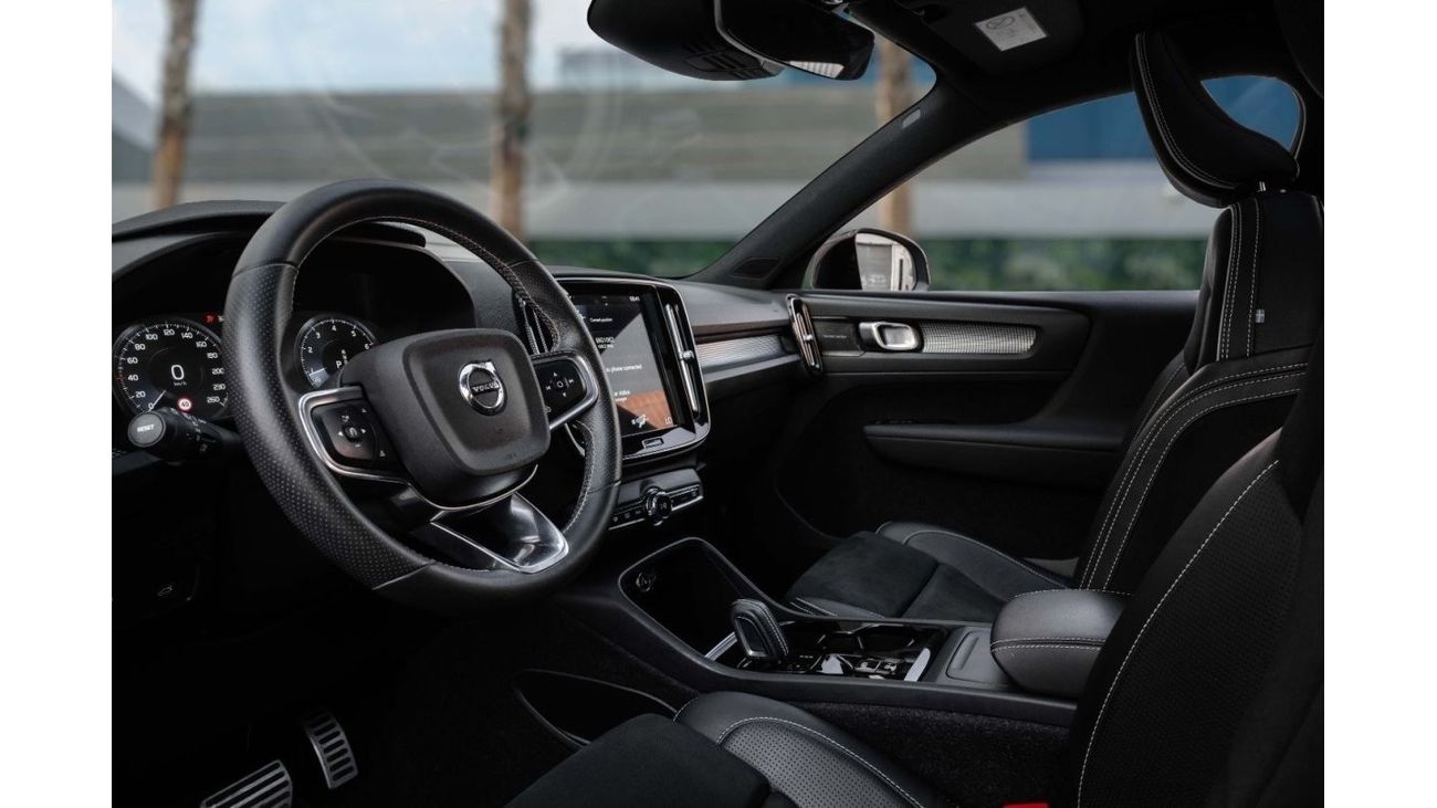 Volvo XC40 T4 R Design T4 R-Design | 2,644 P.M  | 0% Downpayment | Full Agency Service History!