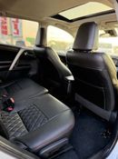 تويوتا راف ٤ XLE sunroof, leather seats  Full Option