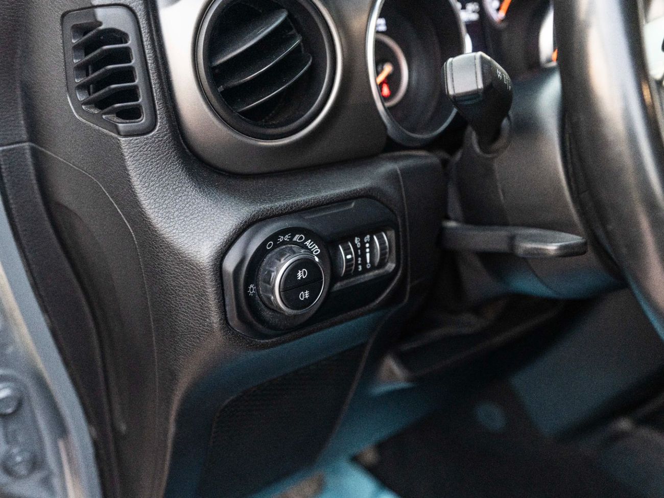 Jeep Wrangler Sport S 3.6L A/T