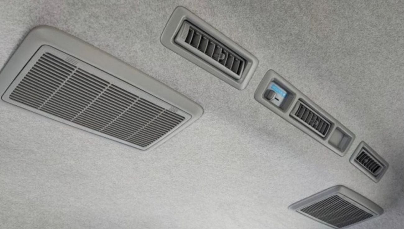 Toyota Hiace Toyota/HIACE D/KDH01 2.5L Turbo Diesel 15 seater H.ROOF MT