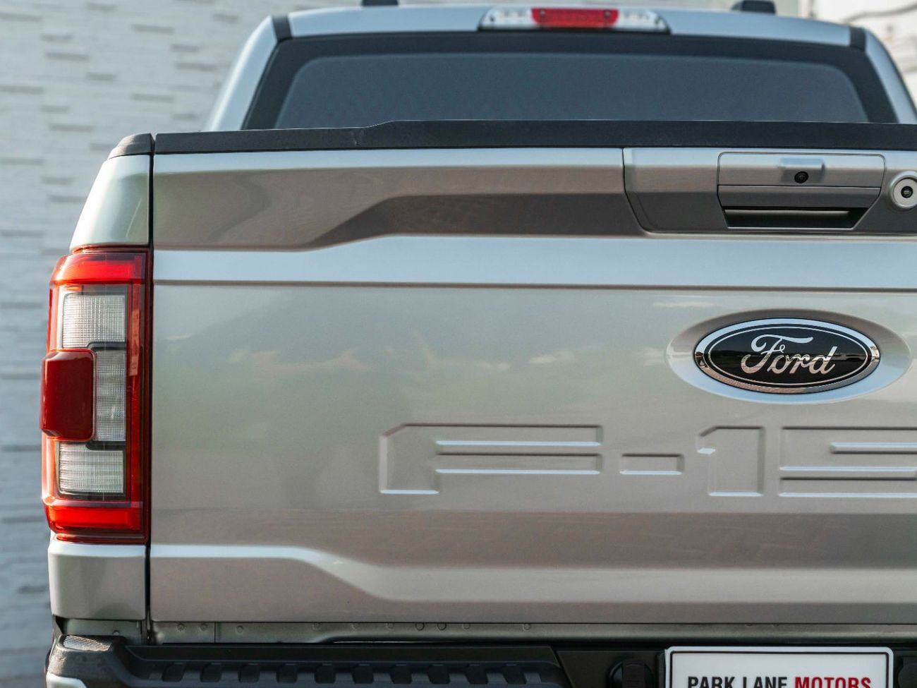 Ford F 150 Tremor AED 3,774 PM • F-150 TREMOR CREW LUXURY • ONLY 7,600 KMS • FORD WARRANTY AND SERVICE PLAN UNTIL 2028