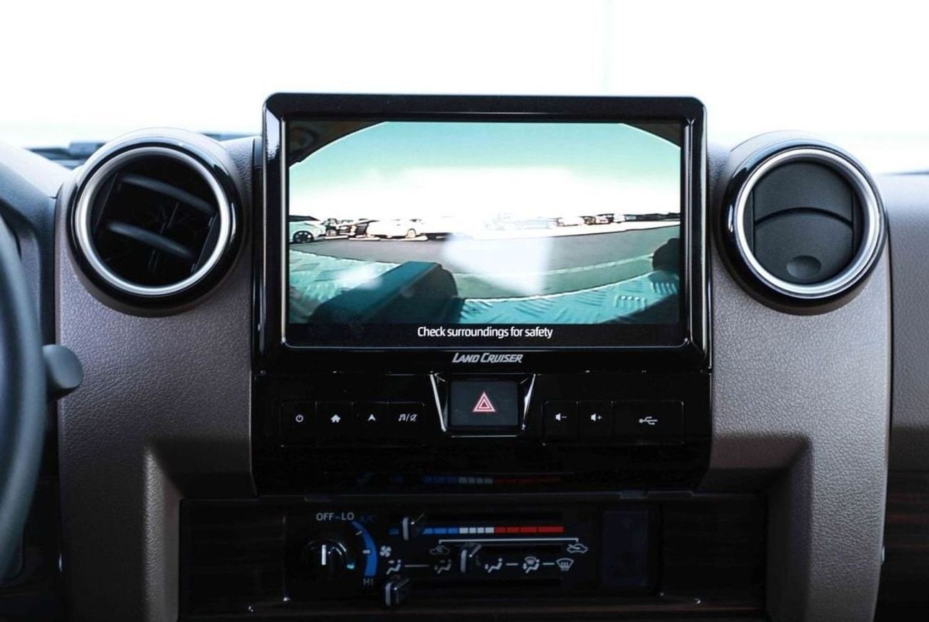 Toyota Land Cruiser Pick Up 2024 TOYOTA LC79 LX Z DOUBLE CAB 2.8 - BEIGE inside TAN | Export Only