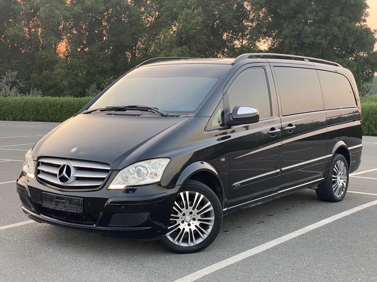 Mercedes-Benz Viano MERCEDES VIANO 2015 GCC V6 3.5L PERFECT CONDITION - ACCIDENT FREE