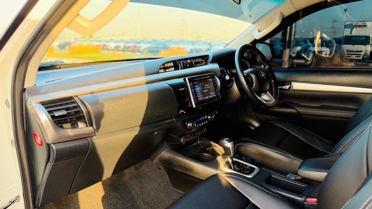 Toyota Hilux 2018 | DOUBLE CABIN | RHD | 2.8L DIESEL ENGINE | AUTOMATIC TRANSMISSION | RHINO ROOF RACK | NUDGE BA