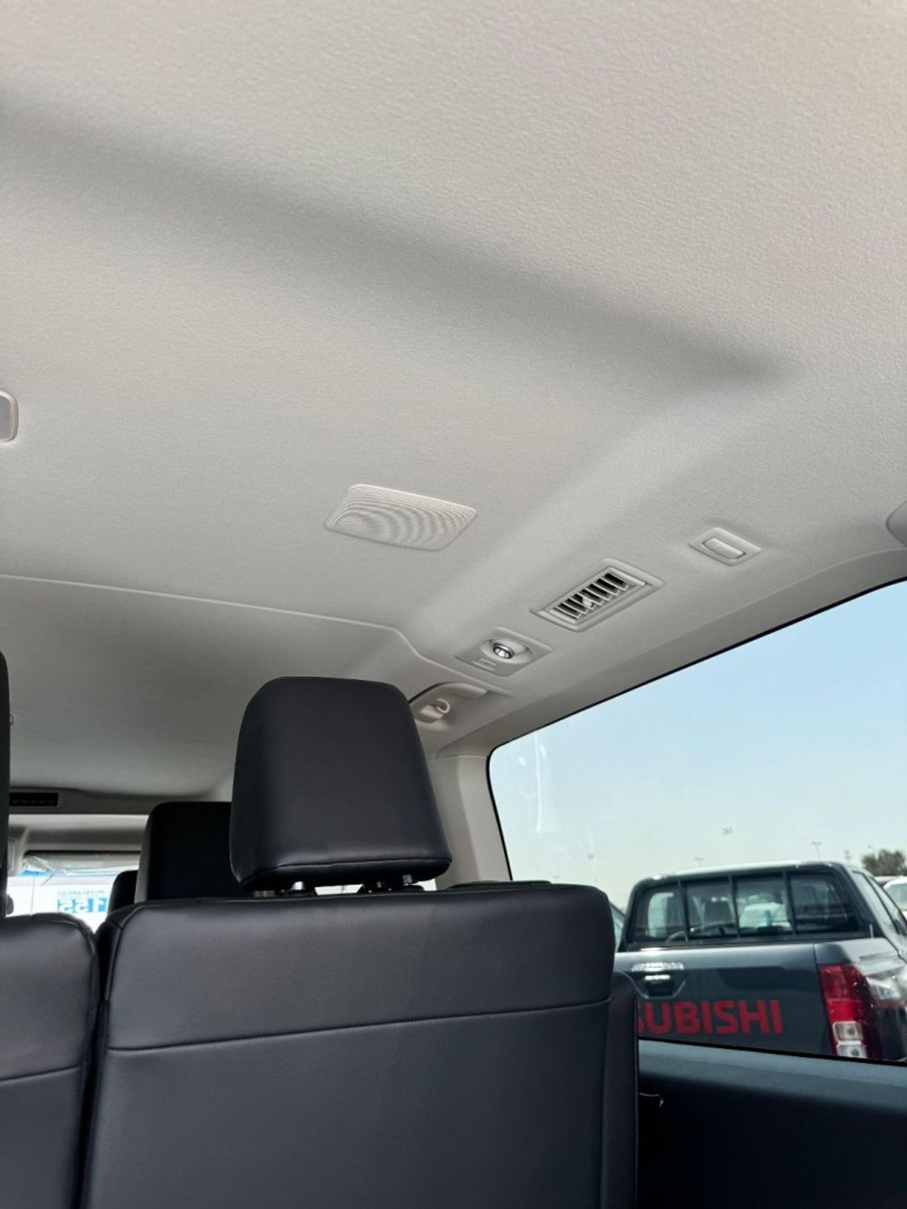 Toyota Granvia Toyota Granvia 2.8L Turbo Diesel!!! 2022 Best price for export!!!