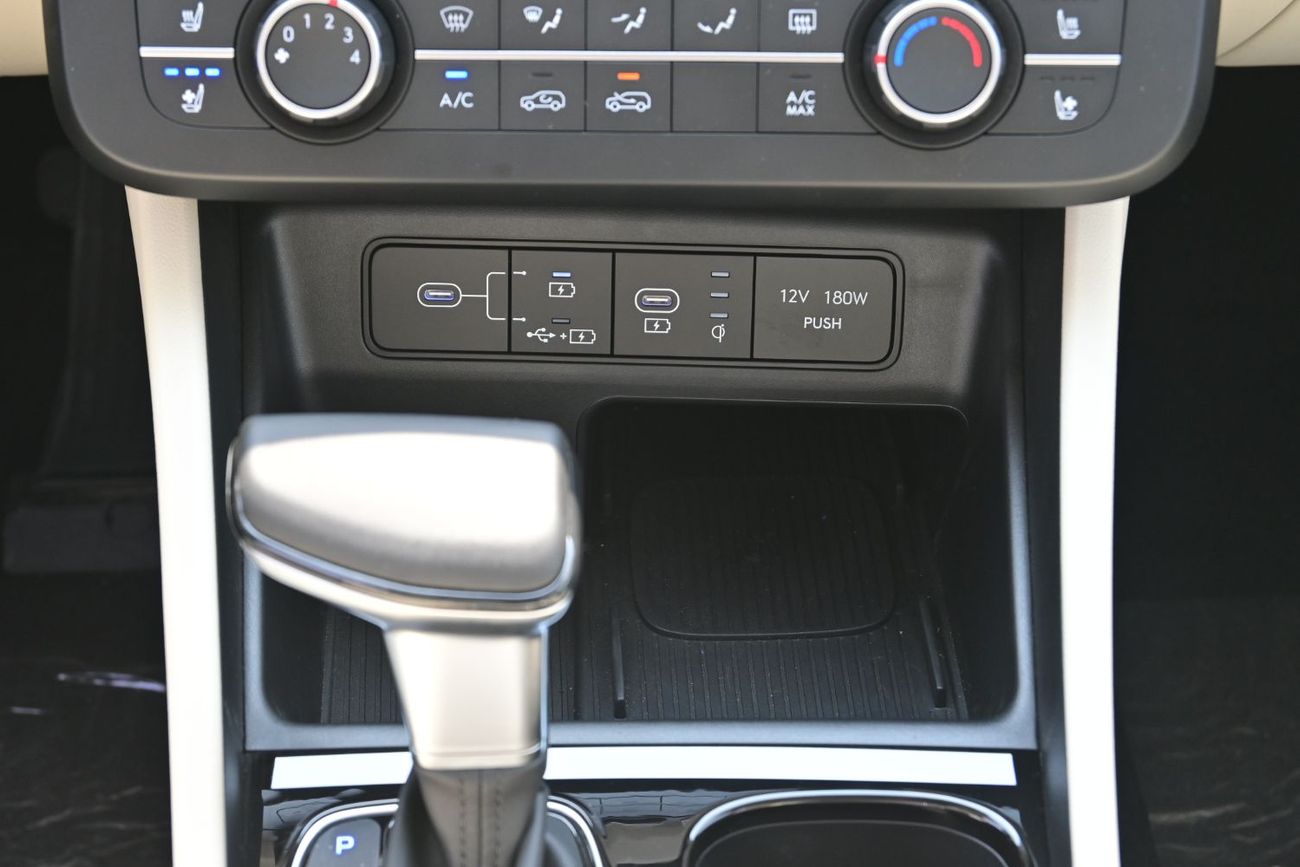 Hyundai Tucson Comfort 2.0L Hyundai Tucson 2.0L Petrol, FWD, Model 2025, Color White