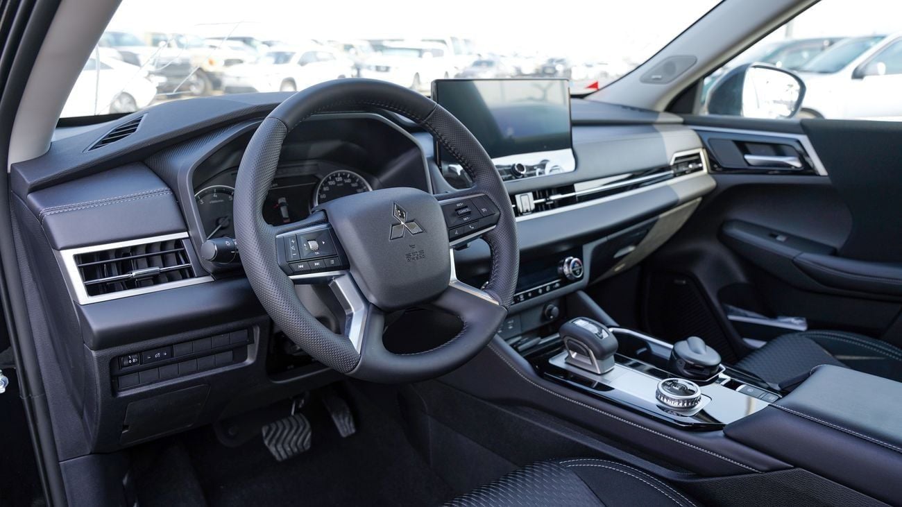 Mitsubishi Outlander Brand New 2026 Mitsubishi Outlander High Line (G10) 2.5L 7-Seater SUV GCC – Export Only