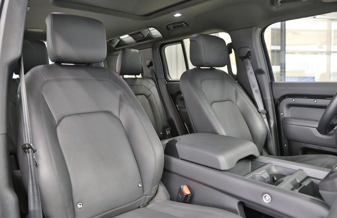 Land Rover Defender 2025 Plug-in P425 German Specification