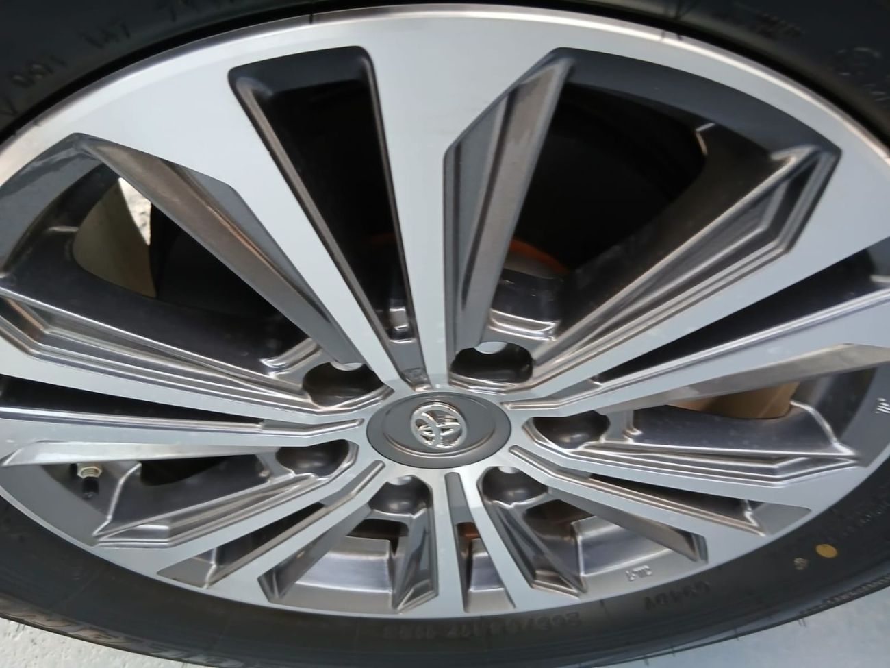 تويوتا هيلوكس Toyota Hilux Country Double Cab 2.8L 4x4 Turbo Diesel | Saudi Specifications | Brand New 0KM | Expor