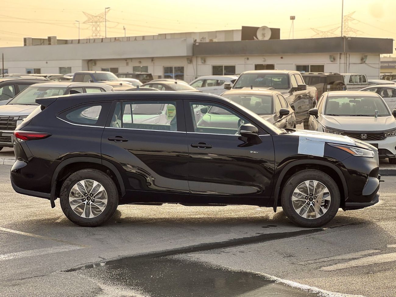 تويوتا هايلاندر EXPORT ONLY - 2.5L Highlander 2.5L Hybrid GLE (AWD)