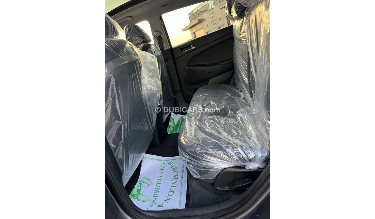 هيونداي توسون GLS هيونداي توسان موديل 2017 وارد أمريكي فول ابشن كامله بانوراما ماشيه 33000 الف ميل 1600 سي سي