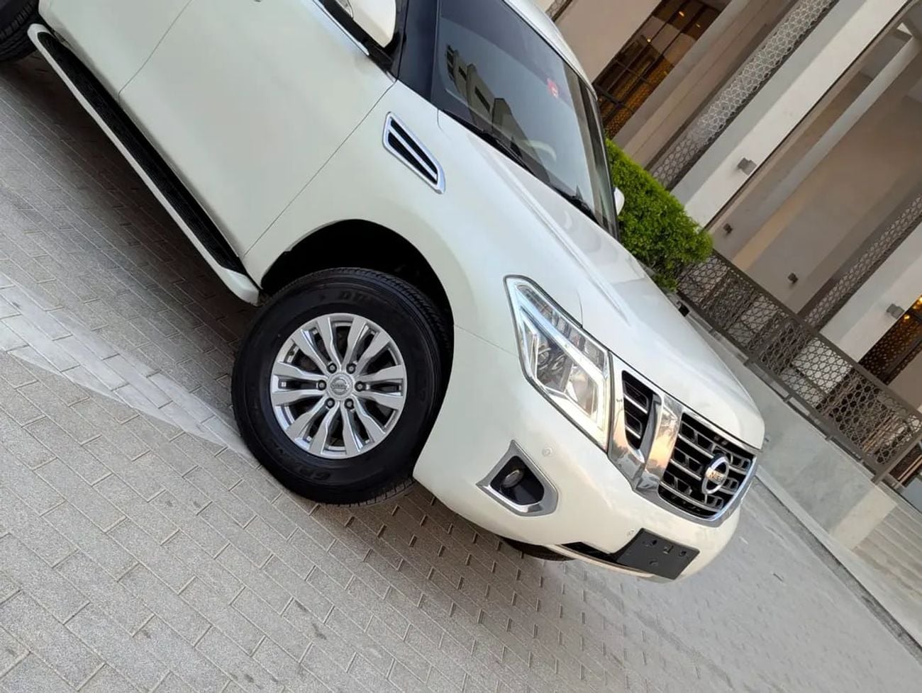 Nissan Patrol SE V6 4.0L GCC Specs Accident Free In Excellent Condition
