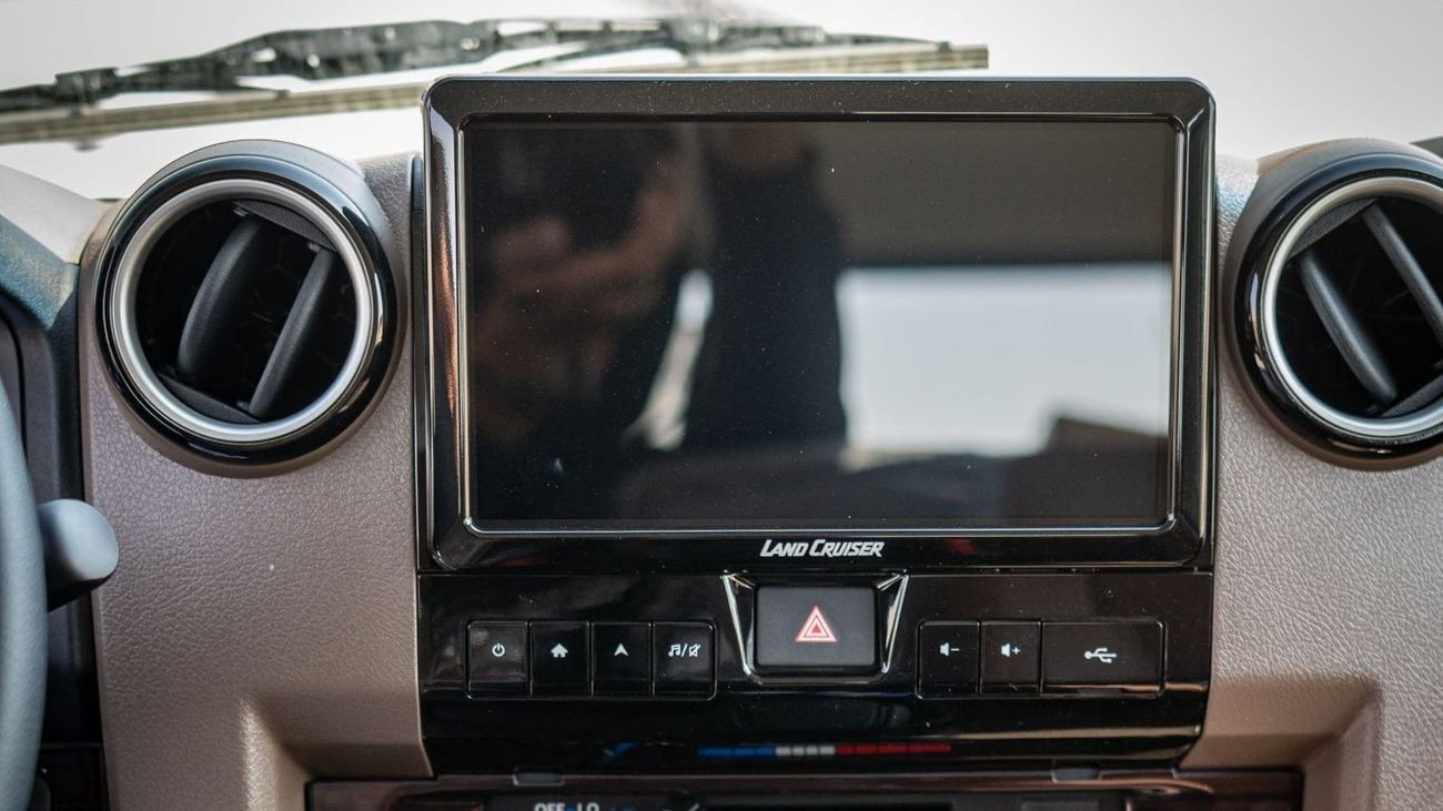 Toyota Land Cruiser 70 76 2.8L Turbo-Diesel AT 2025YM