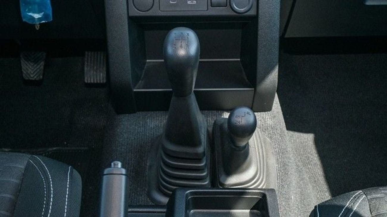 Mitsubishi L200 Mitsubishi L200 GLX DC 2.4L Diesel