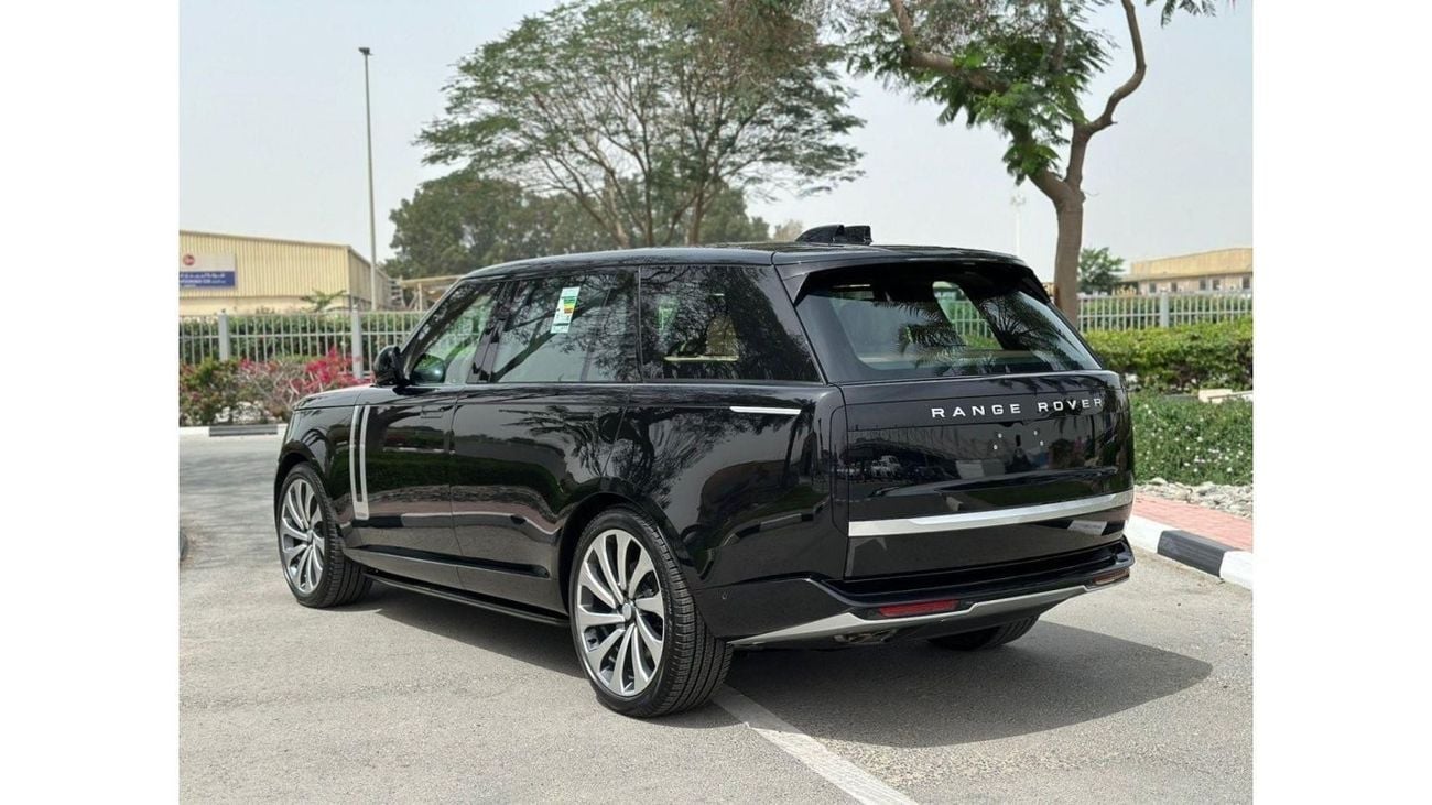 Land Rover Range Rover GCC SPEC UNDER WARRANTY AND SERVICE