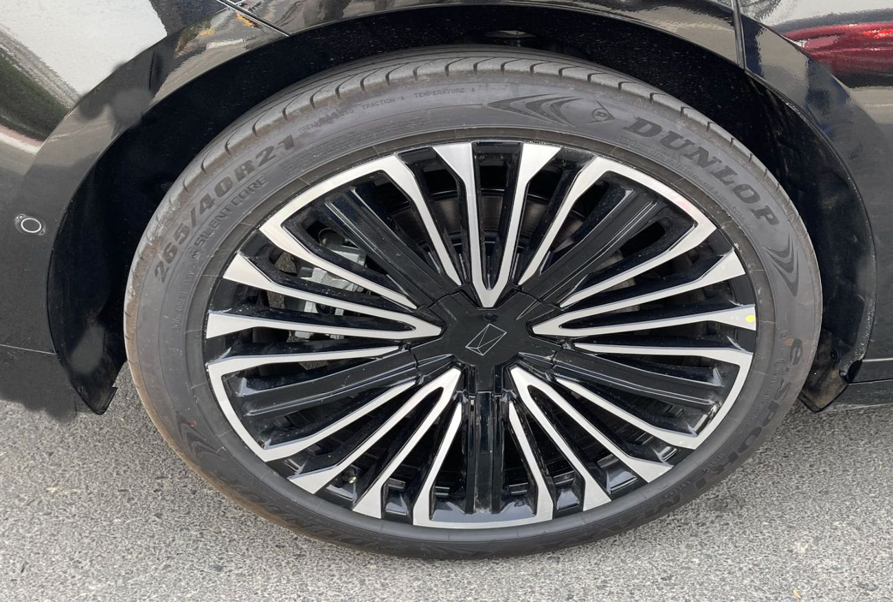 أفاتر 12 Ultra Performance AWD