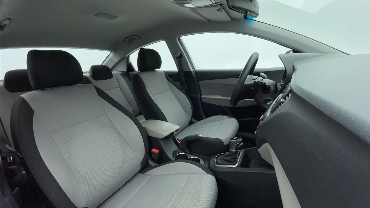 Hyundai Accent GL 1.6 | Zero Down Payment | Free Home Test Drive