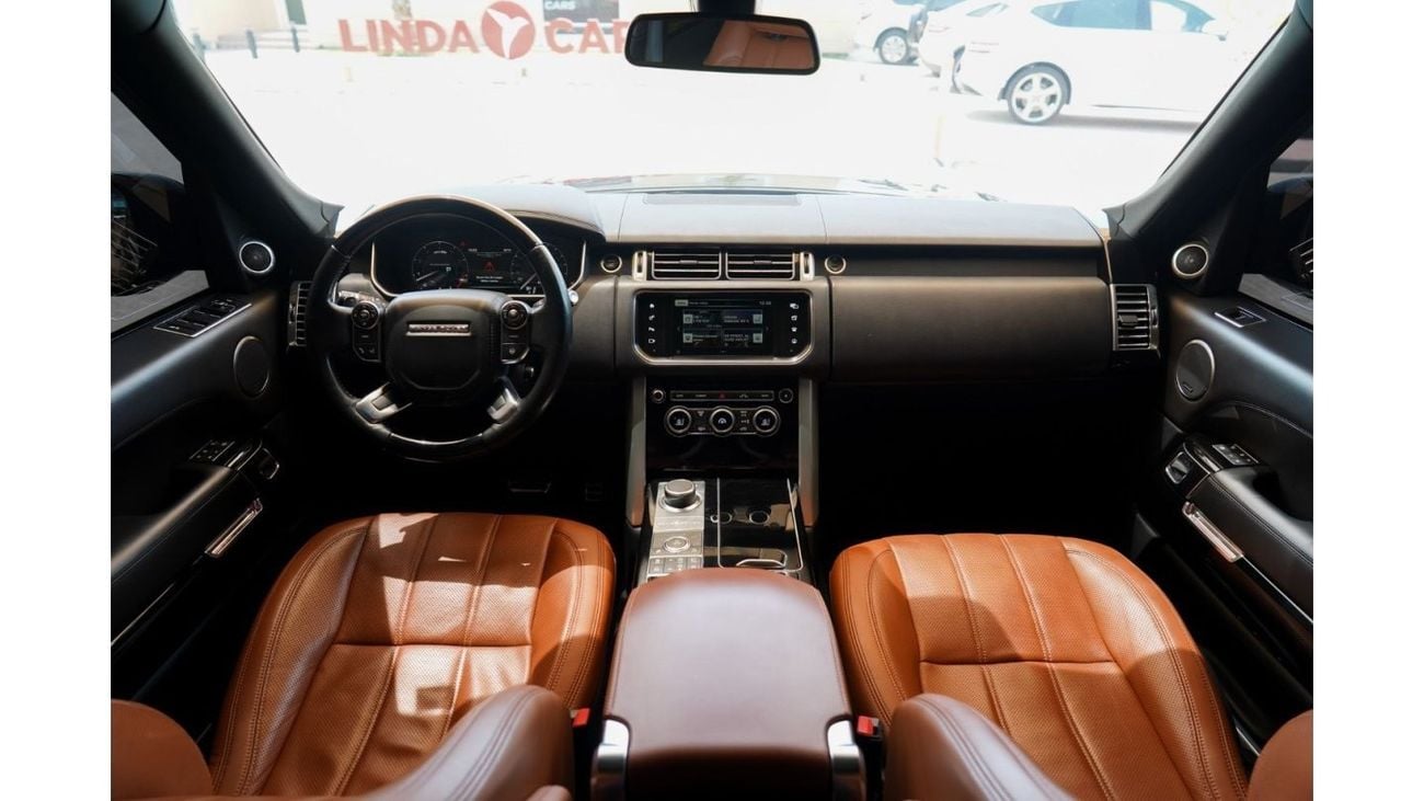 Land Rover Range Rover Range Rover Vogue SE Supercharged 2016 GCC under Warranty with Flexible Down-Payment/ Flood Free.