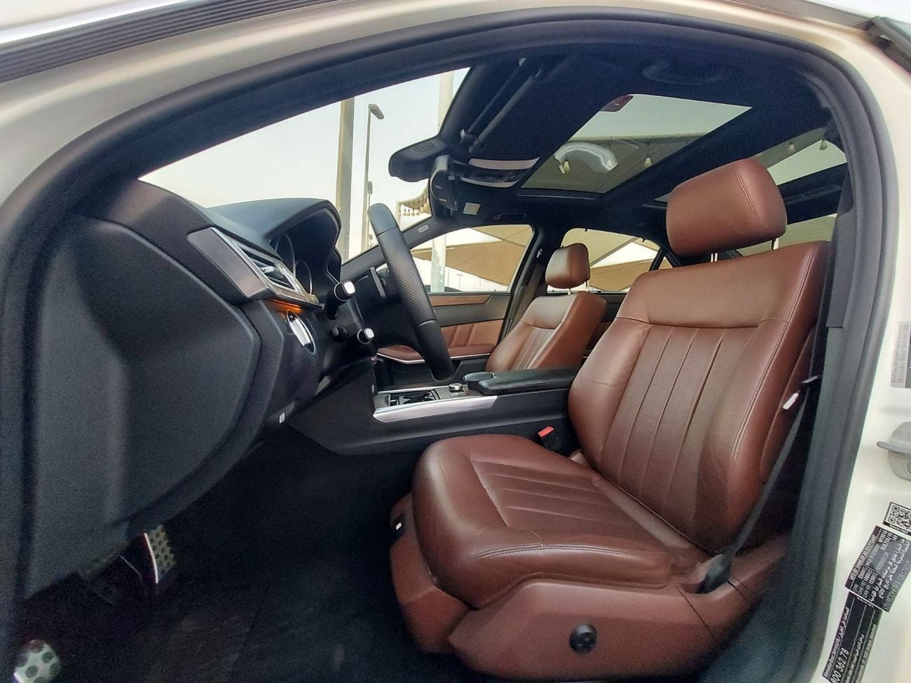 مرسيدس بنز E300 AVANTGARDE SPORT Premium + 2.0L