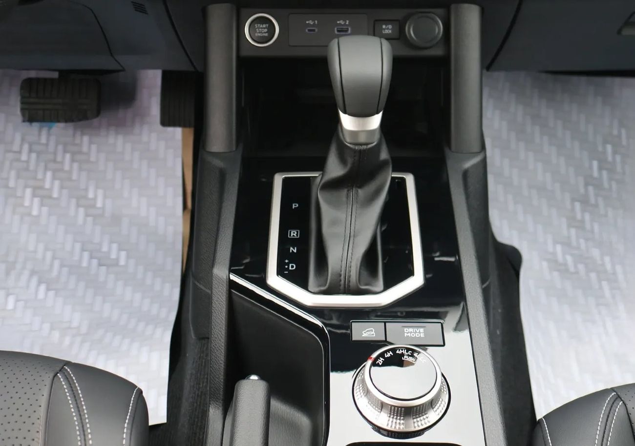 Mitsubishi L200 2024 Mitsubishi L200 / Triton Sportero 4WD 2.4L Diesel AT