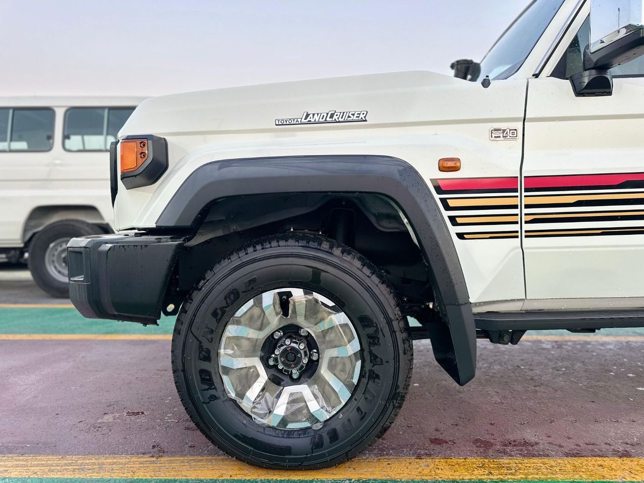 Toyota Land Cruiser 70 LX 2.8L  LX 2.8L