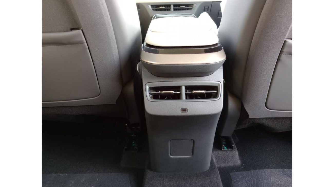 Jetour Dashing 1.6L Turbo Full option FWD SUV White color ( for local registration +10%)