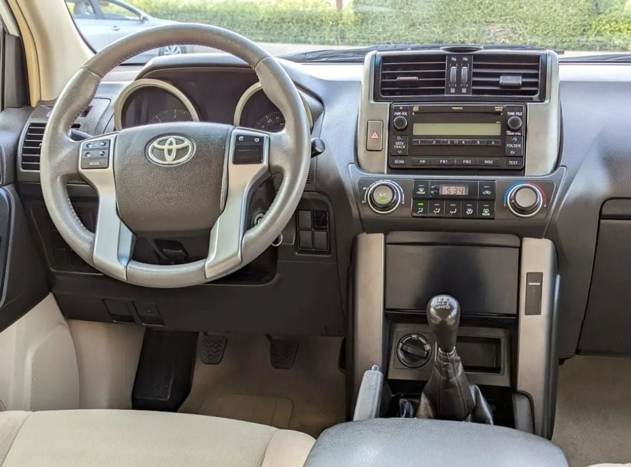 Toyota Prado Toyota prado 2012model 3.0L v4 Diesel Engine Colour White Transmission Manual Interior Beige 7seats