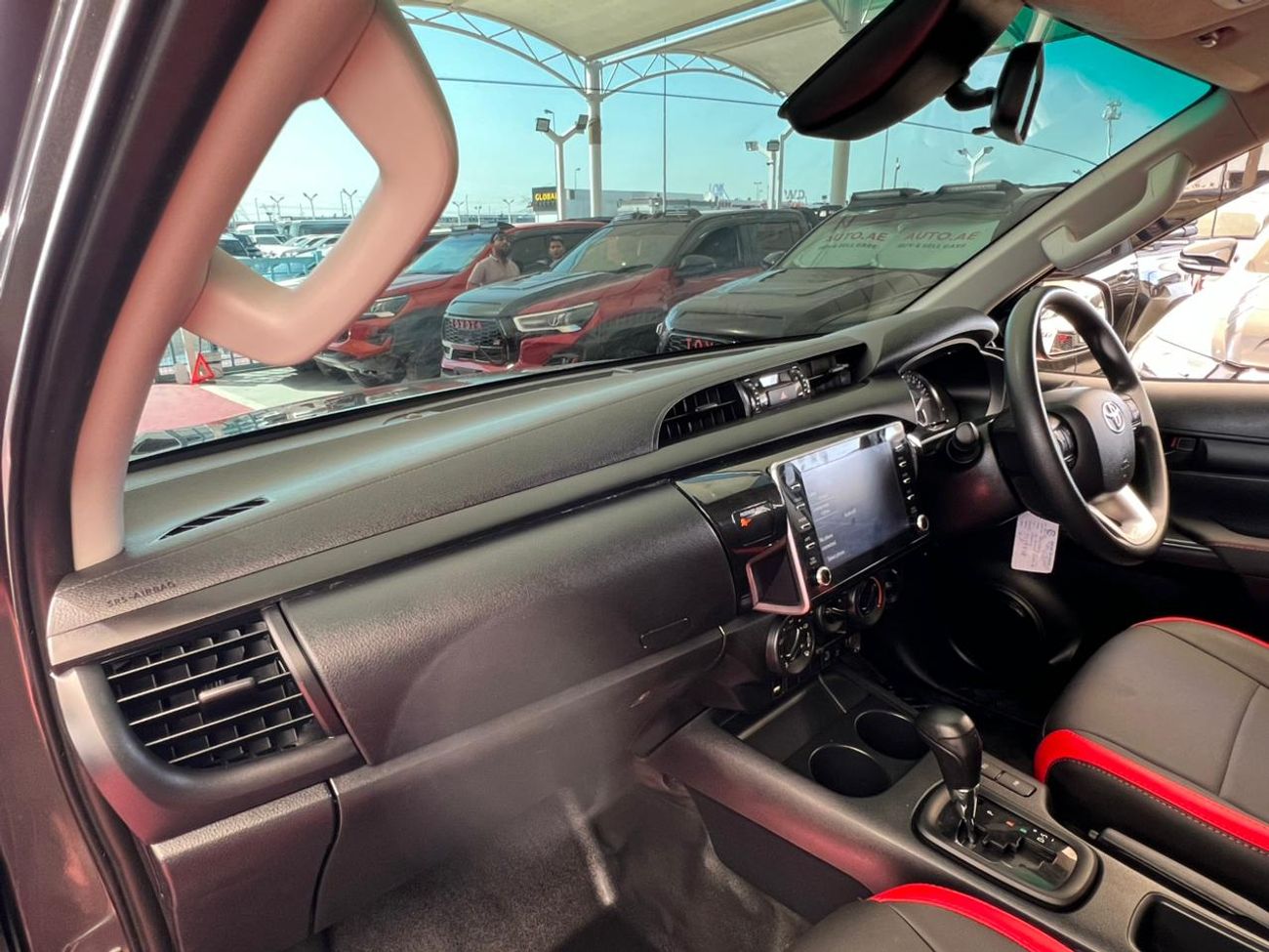 تويوتا هيلوكس The Toyota Hilux is a renowned mid-size pickup truck known for its exceptional ruggedness, reliabili