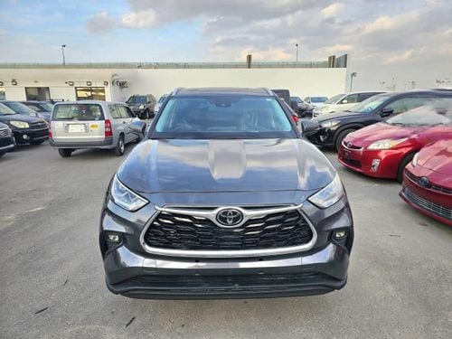 Toyota Highlander XLE-Non Hybrid-3.5L-AWD-LHD-American specs-6 Cylinders-petrol-Automatic-7 Seats-5 Doors