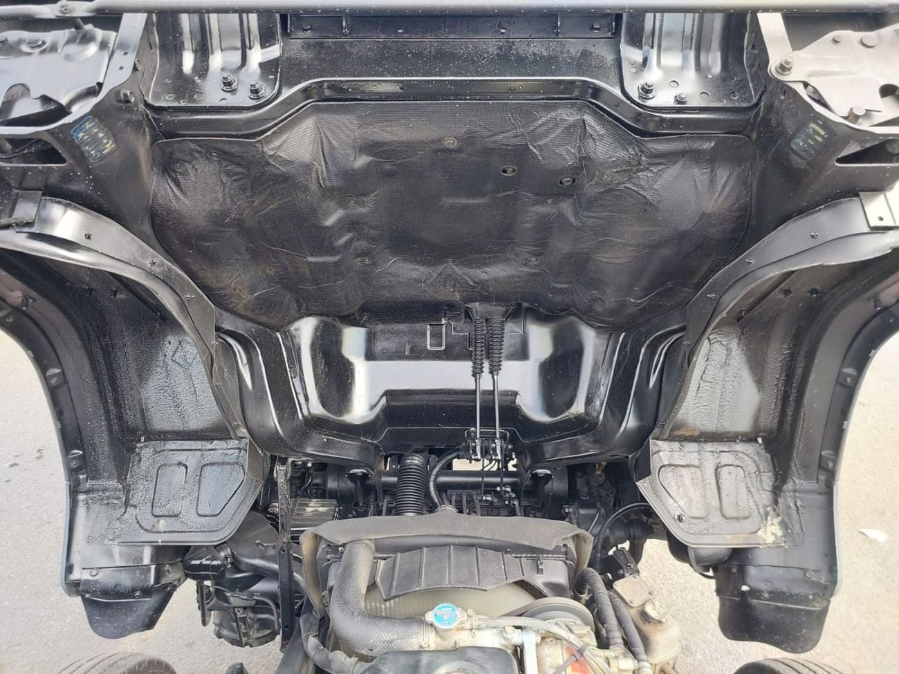 Mitsubishi Fuso Canter (RAMADAN OFFER) MITSUBISHI CANTER TRUCK RHD 1998 MODEL 4.5 L DIESEL MANUAL(PM30616)