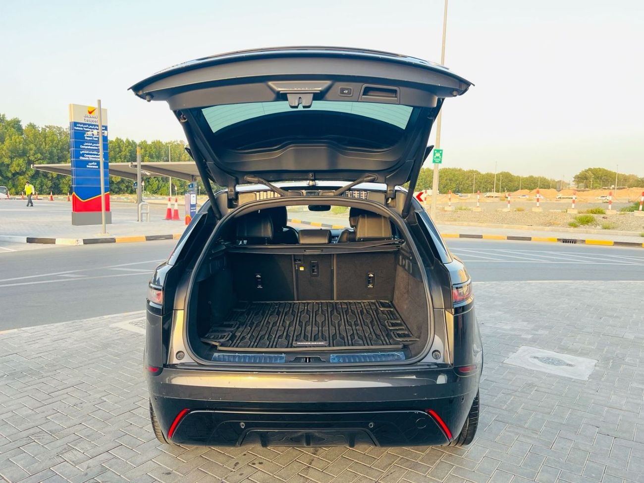 Land Rover Range Rover Velar R-DYNAMIC S