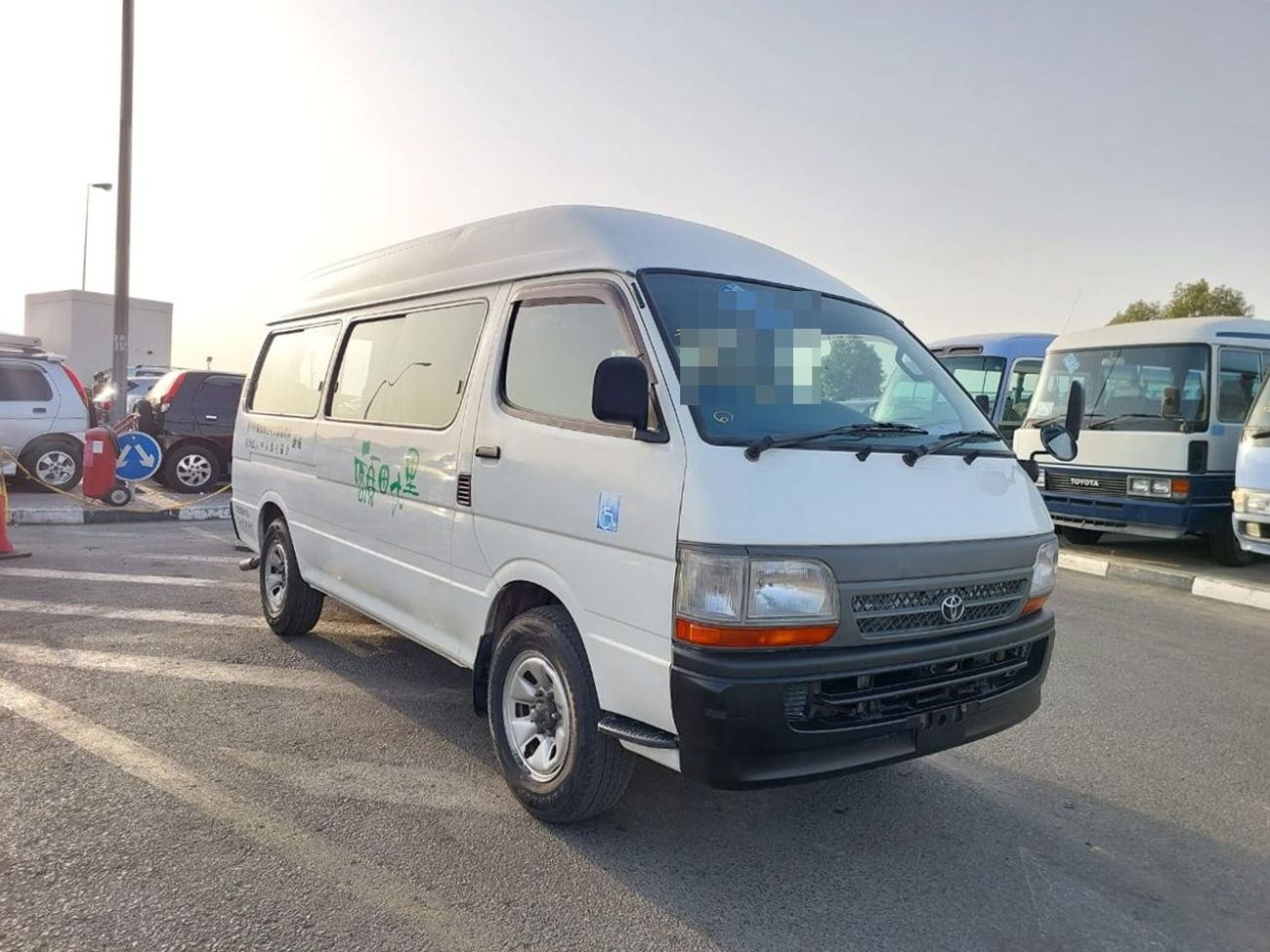 Toyota Hiace TOYOTA HIACE COMMUTER VAN RHD 2001 MODEL 3.0 L DIESEL AUTOMATIC(PM01315)