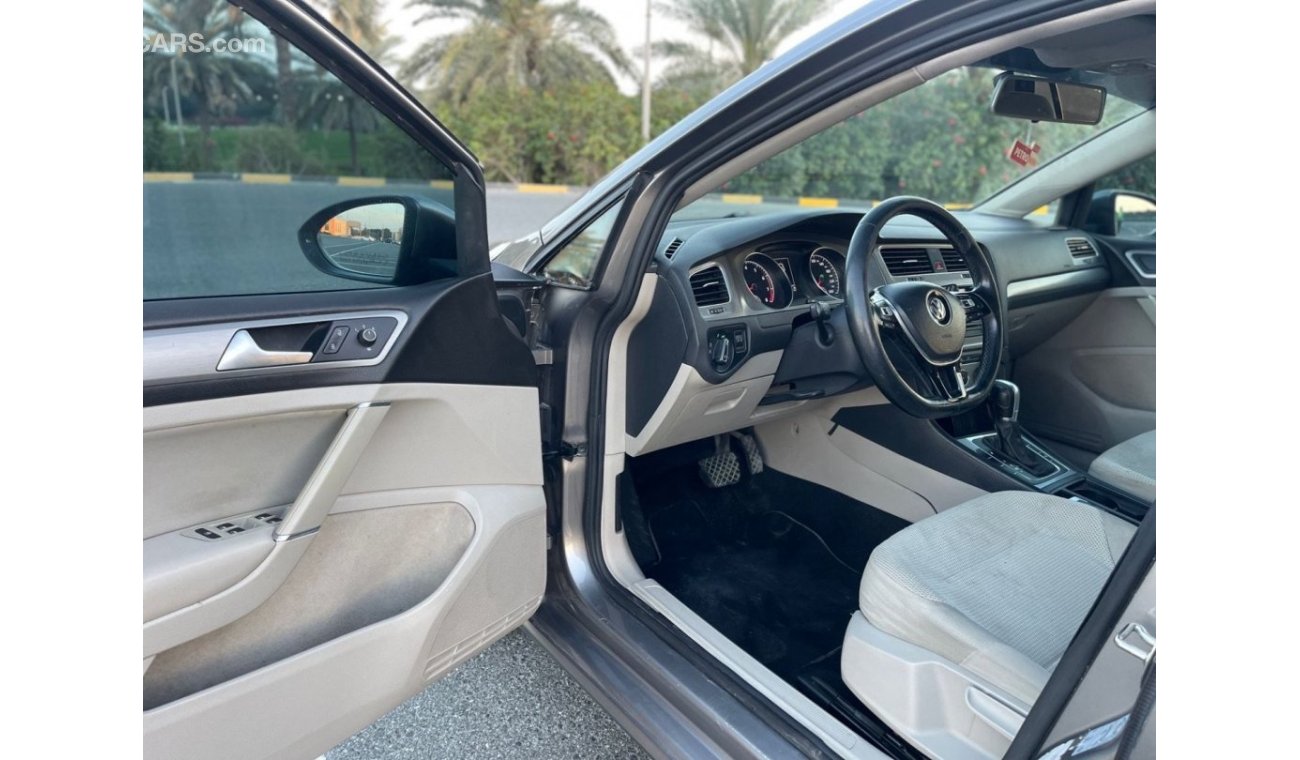 Volkswagen Golf GTI Volkswagen Golf 2015 GCC without hatch, 4-cylinder automatic transmission