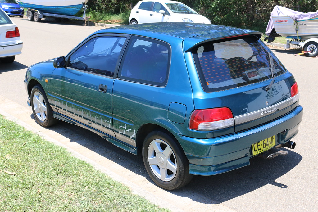 Daihatsu Charade exterior - Rear Right Angled
