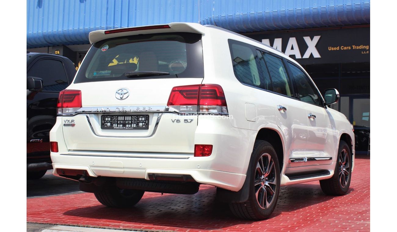 Toyota Land Cruiser VXR V8 5.7, GRAND TOURING, GCC, UNDER WARRANTY FROM LOCAL DEALER (Inclusive VAT)
