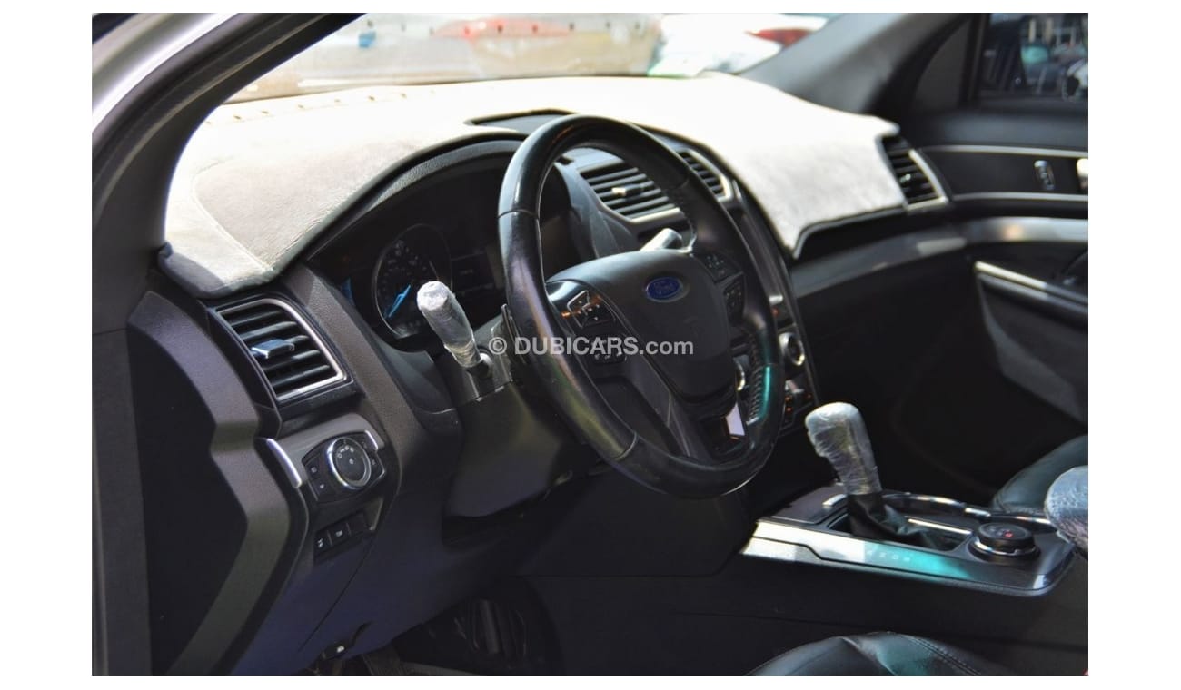 Ford Explorer XLT CLEAN CAR //AIR BAGS//FULL OPTION//PANORAMIC