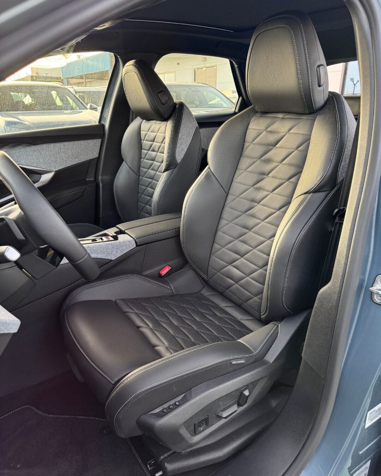 Peugeot 3008 NEW PEUGEOT 3008 GT - 1.6T - (2025 MODEL) GCC specs