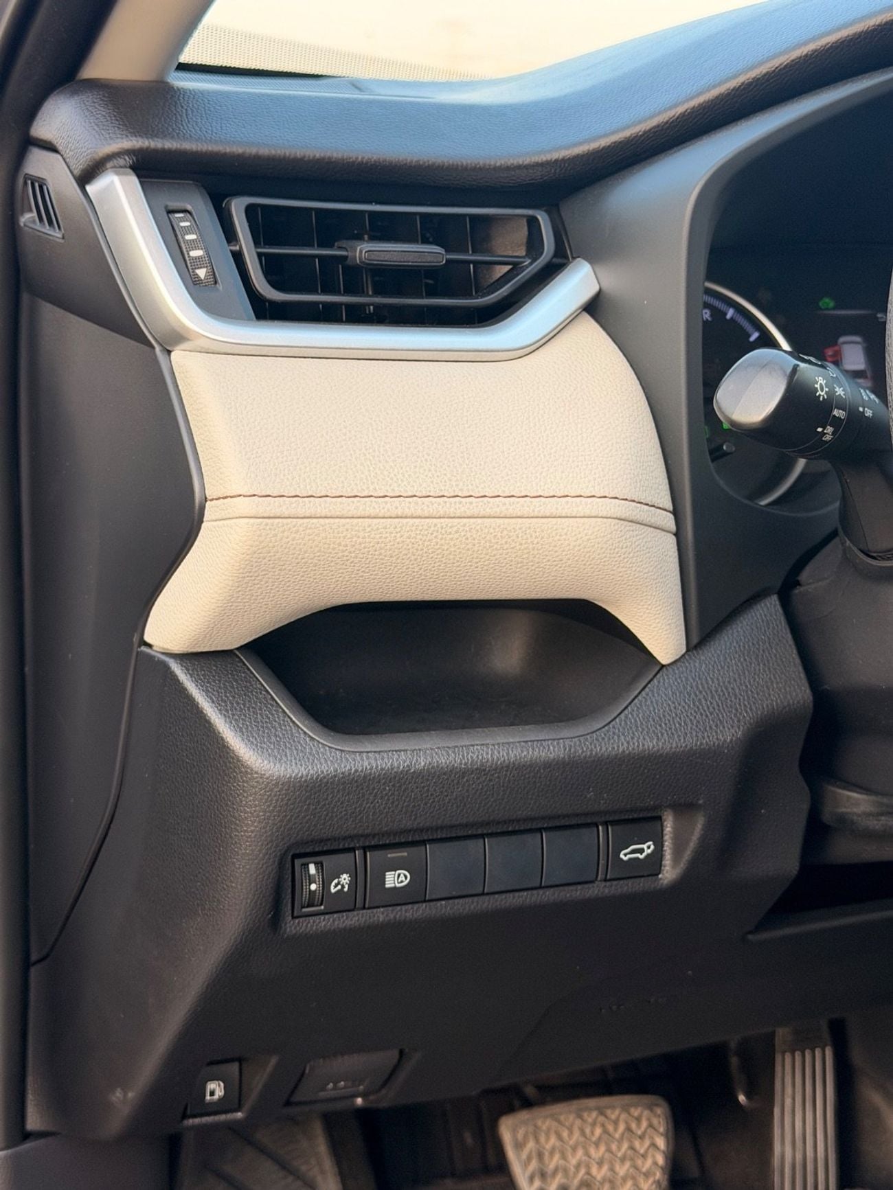 Toyota RAV4 Hybrid XLE 2.5L