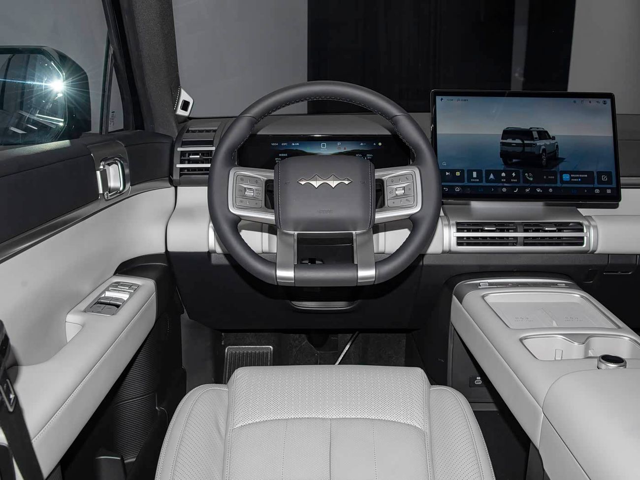 BYD Leopard Titanium 7 Four-wheel drive basic model