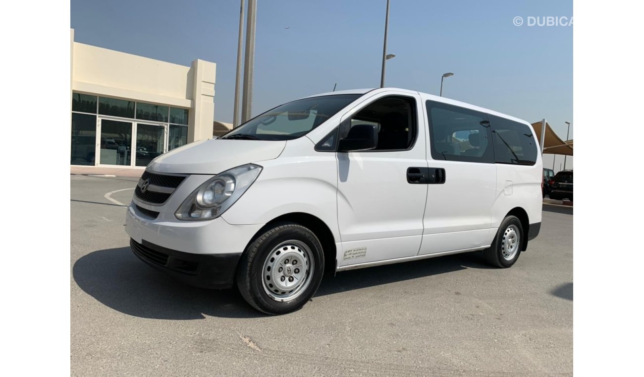 Hyundai H-1 Hoynday H1 2013 g cc 12 seat