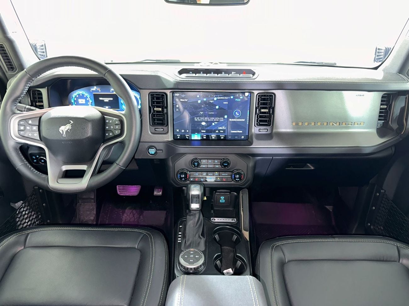 Ford Bronco BADLANDS B4D4725B BLACK-APP PKG LTHR SSQTCH / Al TAYER MOTORS AL QOUZ SHOWROOM